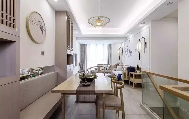 【澳藍(lán)特全房(fáng)定制(zhì)】中式原木(mù)風(fēng)，就(jiù)像一(yī)個(gè)化(huà)了(le)淡妝的(de)女(nǚ)子(zǐ)，精緻久看(kàn)不(bù)膩